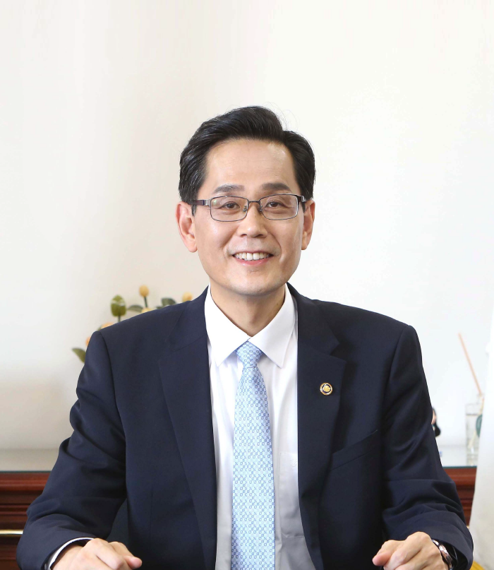 Commissioner of Statistics Korea, Han, Hoon