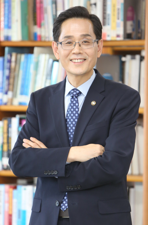 Commissioner of Statistics Korea, Han, Hoon